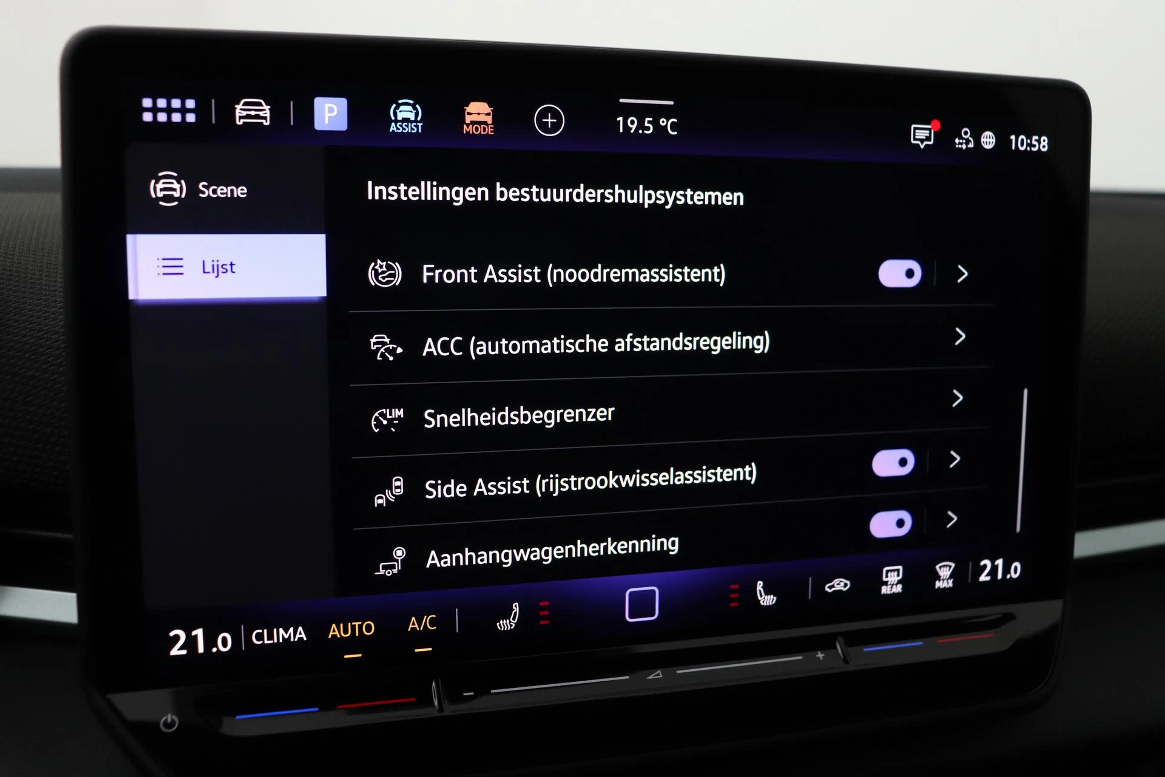 Volkswagen T-Roc 1.5 eTSI R-Line | ACC | Trekhaak | BLIS | Camera | — photo 27