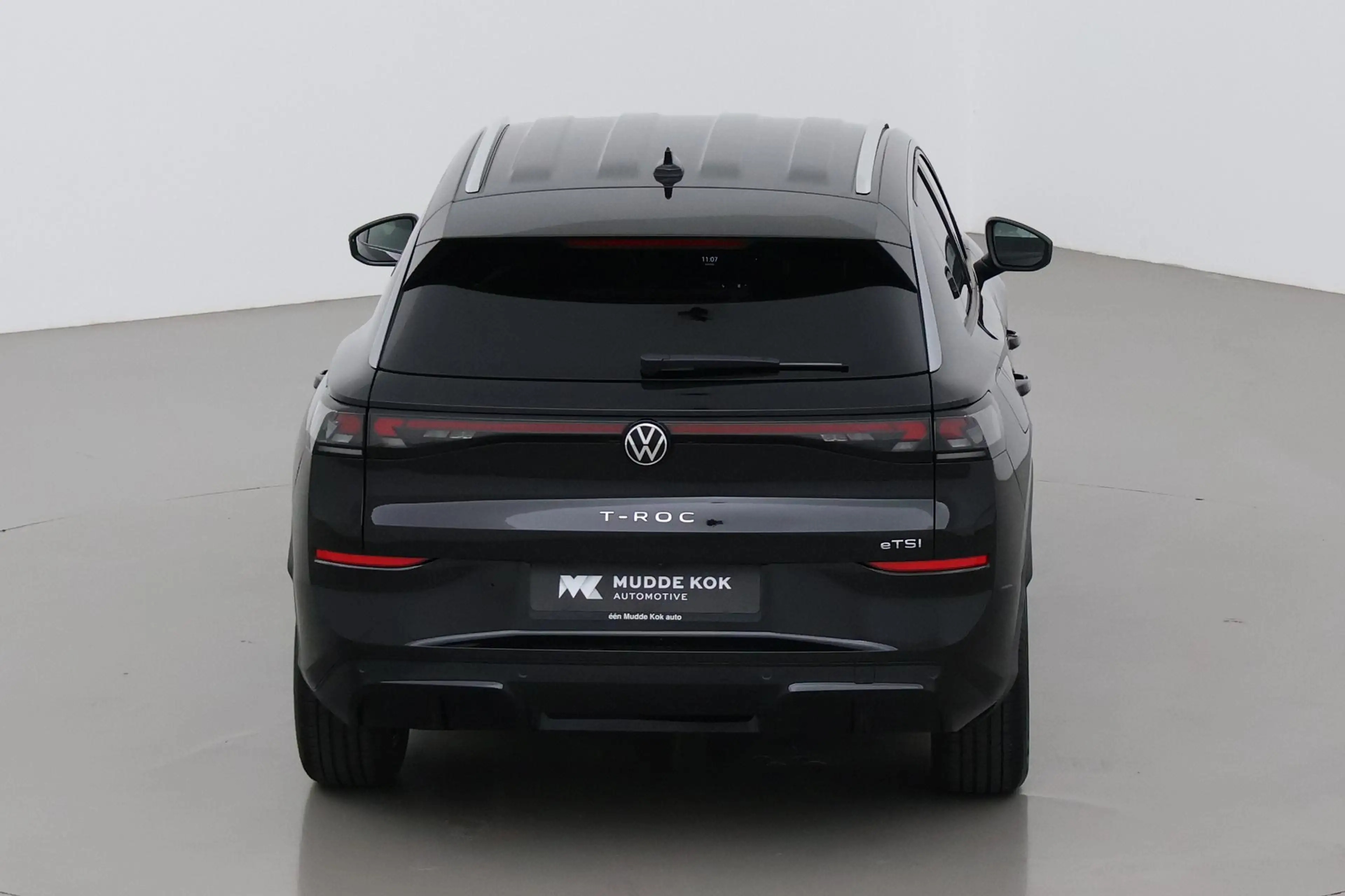 Volkswagen T-Roc 1.5 eTSI R-Line | ACC | Trekhaak | BLIS | Camera | — photo 9