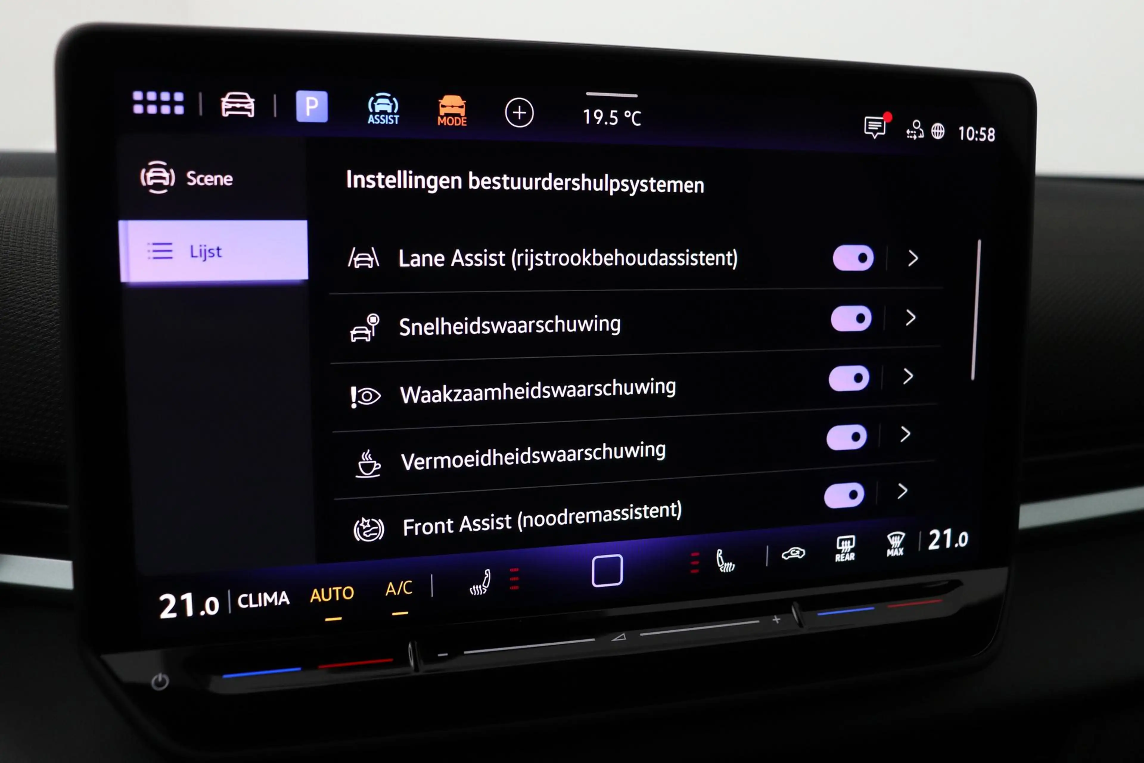 Volkswagen T-Roc 1.5 eTSI R-Line | ACC | Trekhaak | BLIS | Camera | — photo 26
