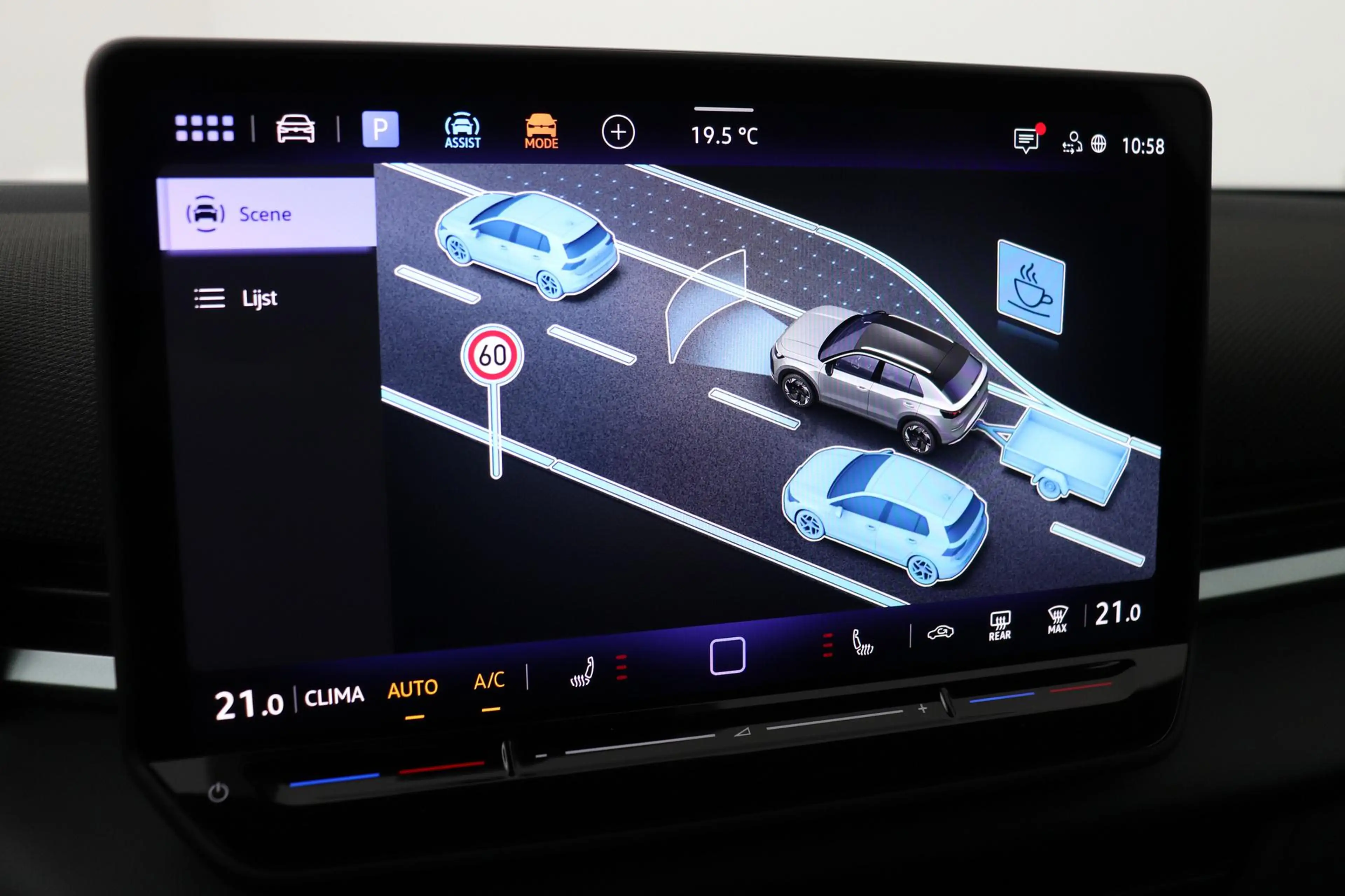 Volkswagen T-Roc 1.5 eTSI R-Line | ACC | Trekhaak | BLIS | Camera | — photo 28