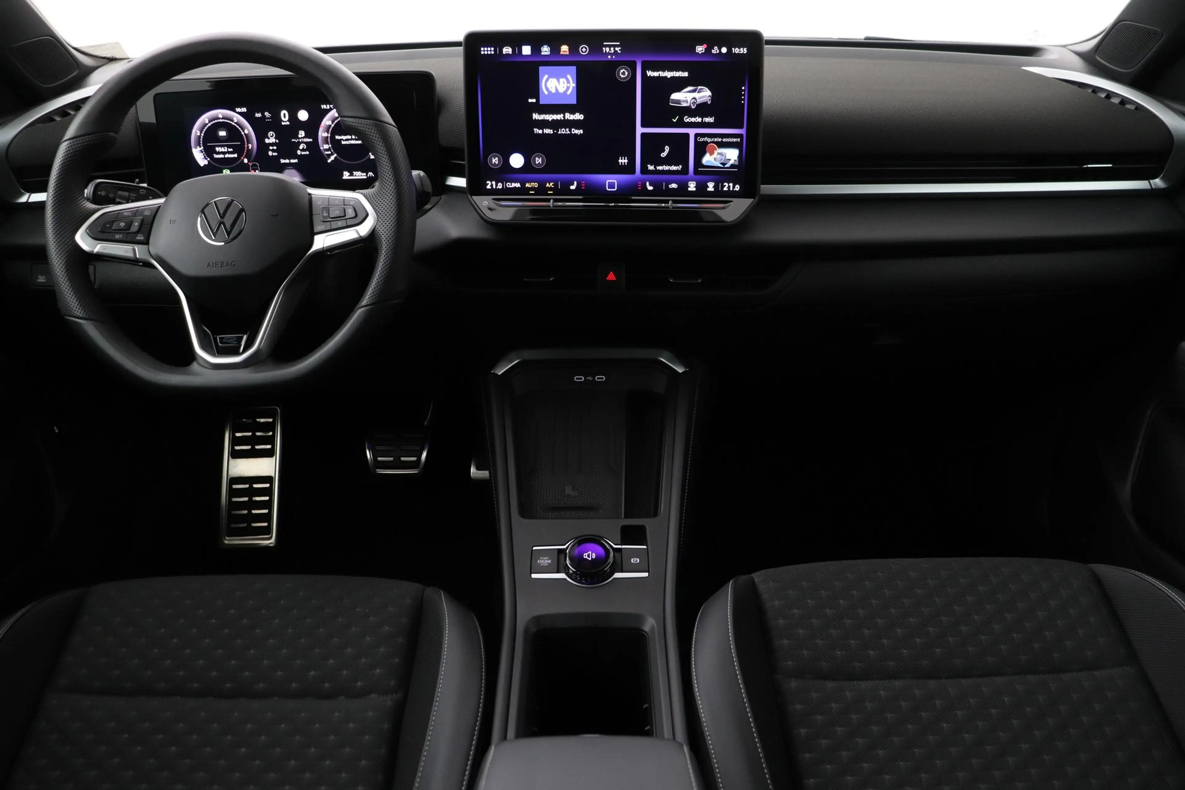 Volkswagen T-Roc 1.5 eTSI R-Line | ACC | Trekhaak | BLIS | Camera | — photo 4