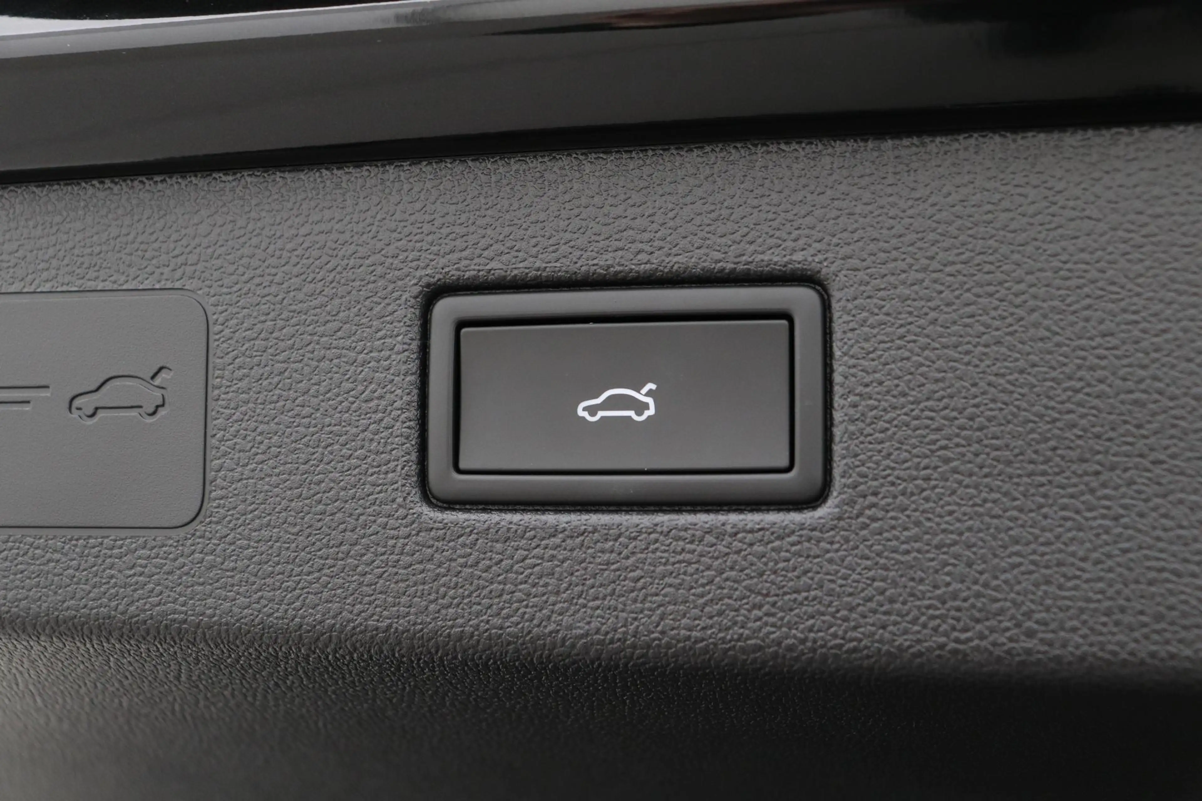 Volkswagen T-Roc 1.5 eTSI R-Line | ACC | Trekhaak | BLIS | Camera | — photo 49