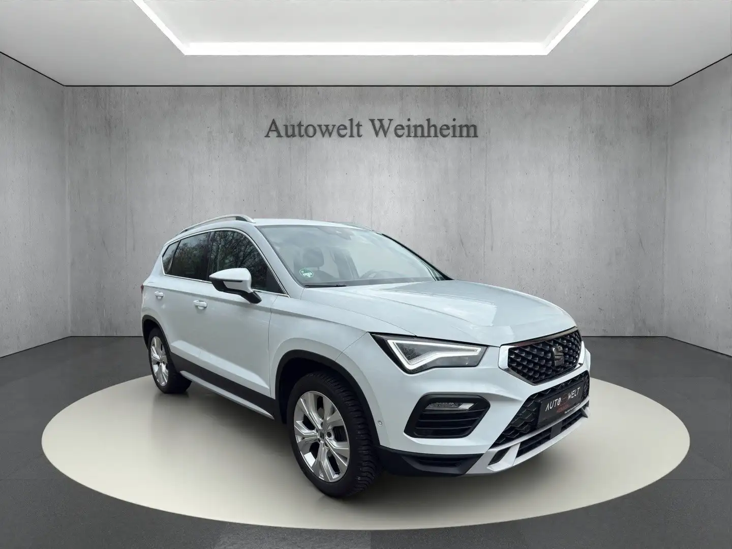 SEAT Ateca ATECA°XPERIENCE°4DRIVE°ACC°360°AHK°SHZ°VIRTUAL° Weiß - 1