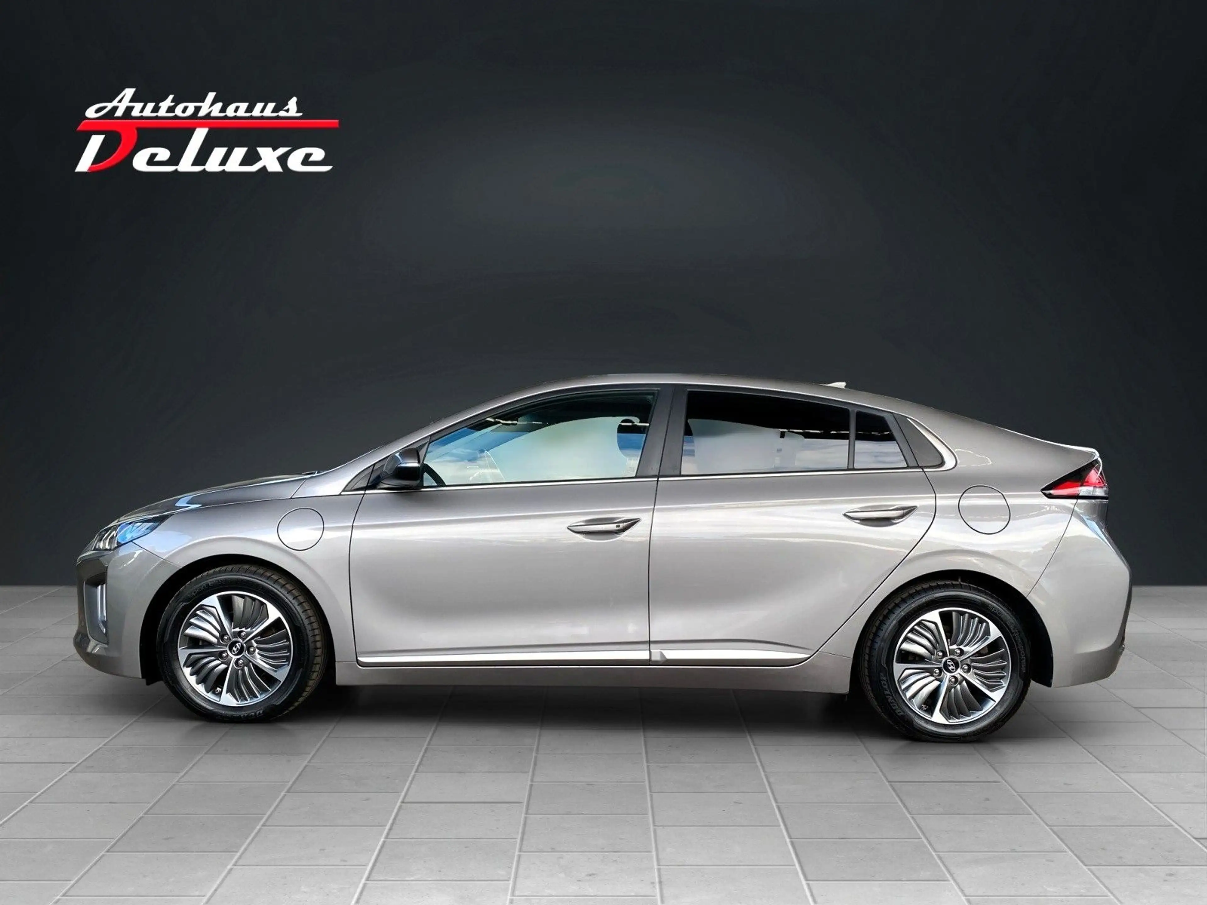 Hyundai IONIQ 1,6 GDI PRIME PLUG-IN-HYBRID KAMERA-ACC — photo 4
