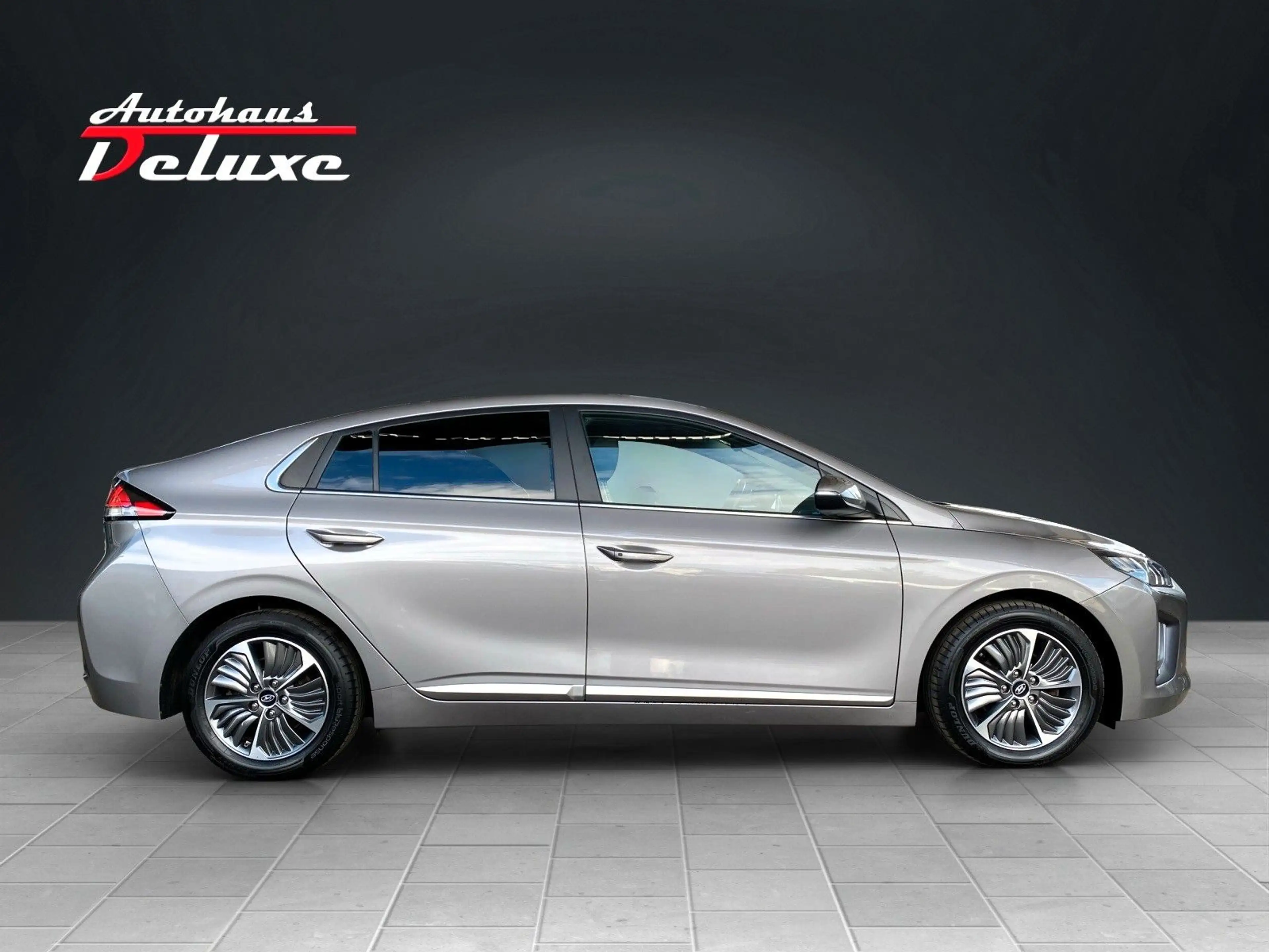 Hyundai IONIQ 1,6 GDI PRIME PLUG-IN-HYBRID KAMERA-ACC — photo 8
