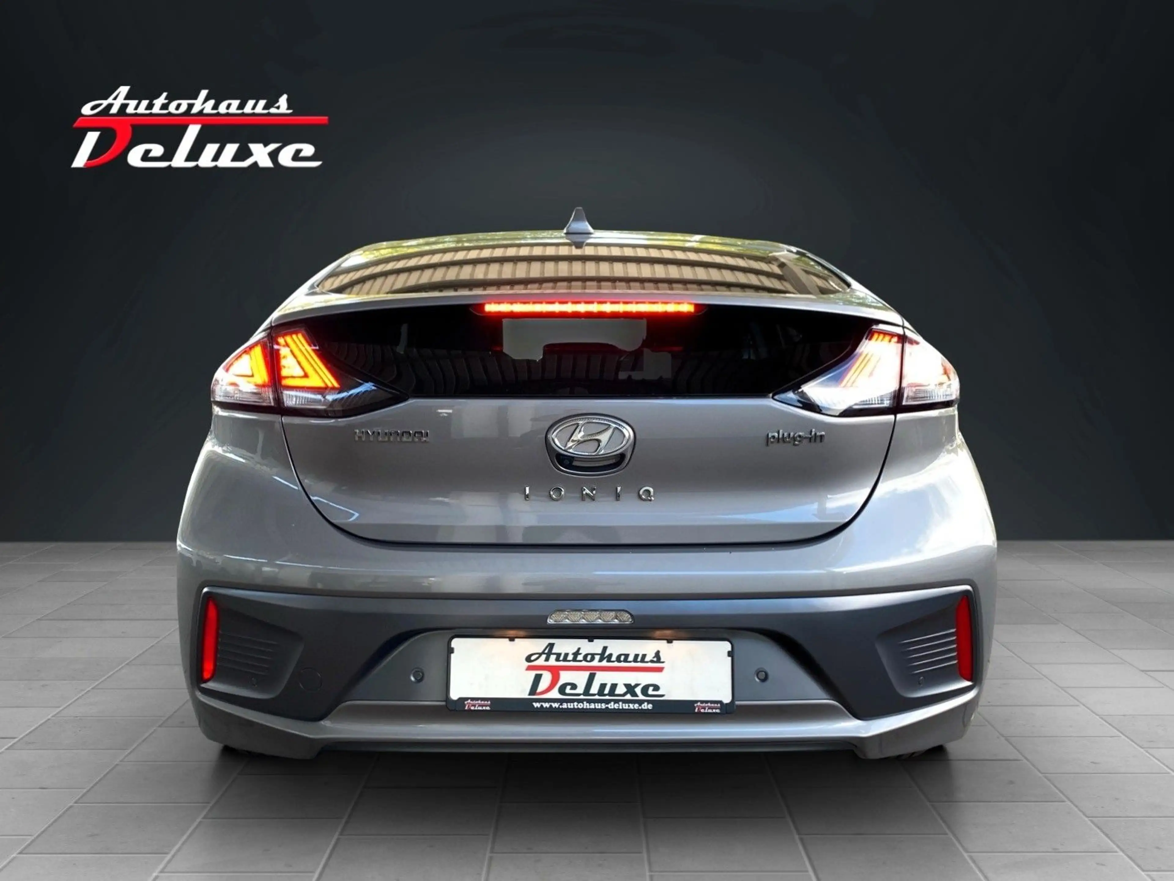 Hyundai IONIQ 1,6 GDI PRIME PLUG-IN-HYBRID KAMERA-ACC — photo 6