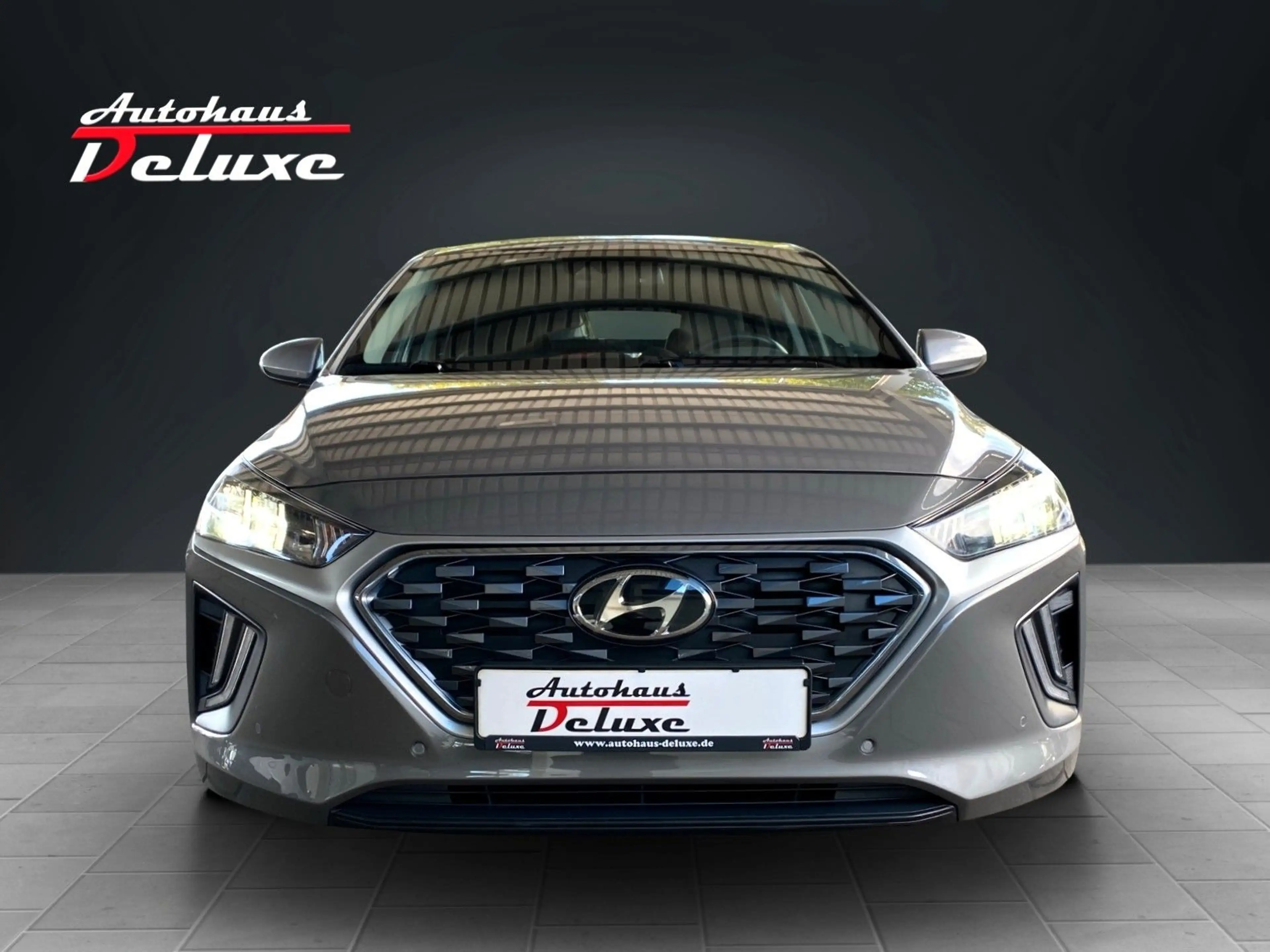 Hyundai IONIQ 1,6 GDI PRIME PLUG-IN-HYBRID KAMERA-ACC — photo 2