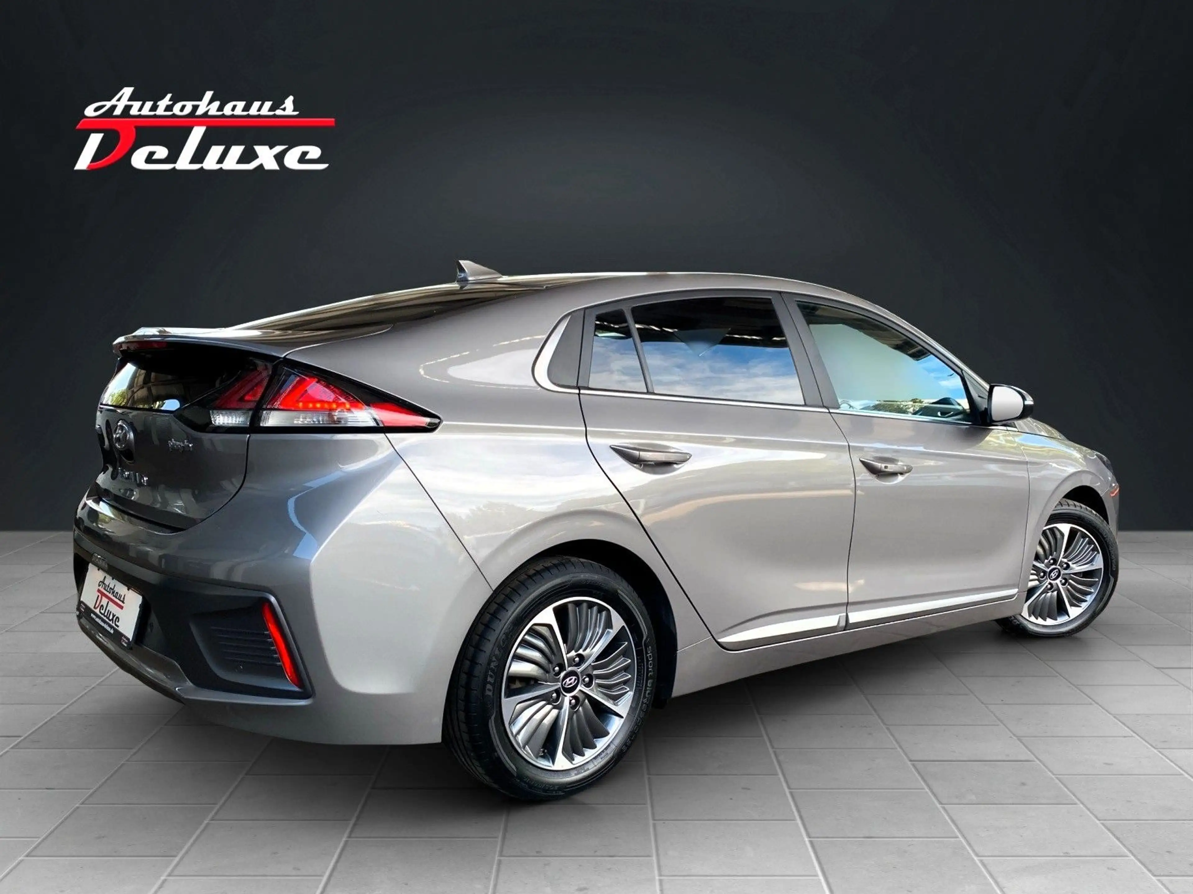 Hyundai IONIQ 1,6 GDI PRIME PLUG-IN-HYBRID KAMERA-ACC — photo 7
