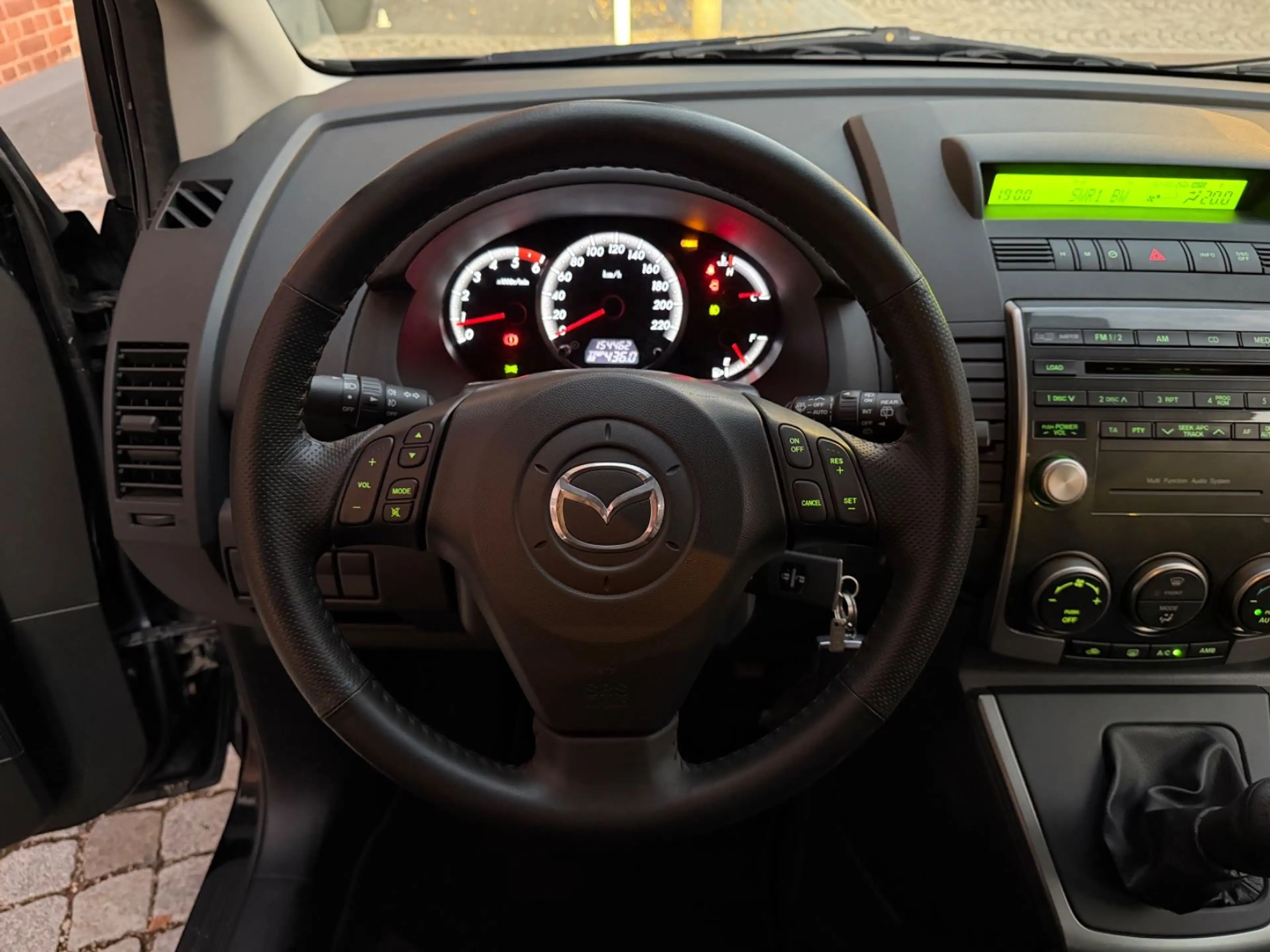 Mazda 5 2.0 CD Top *7-Sitze*Leder*1.Hand*TÜV Neu* — photo 10
