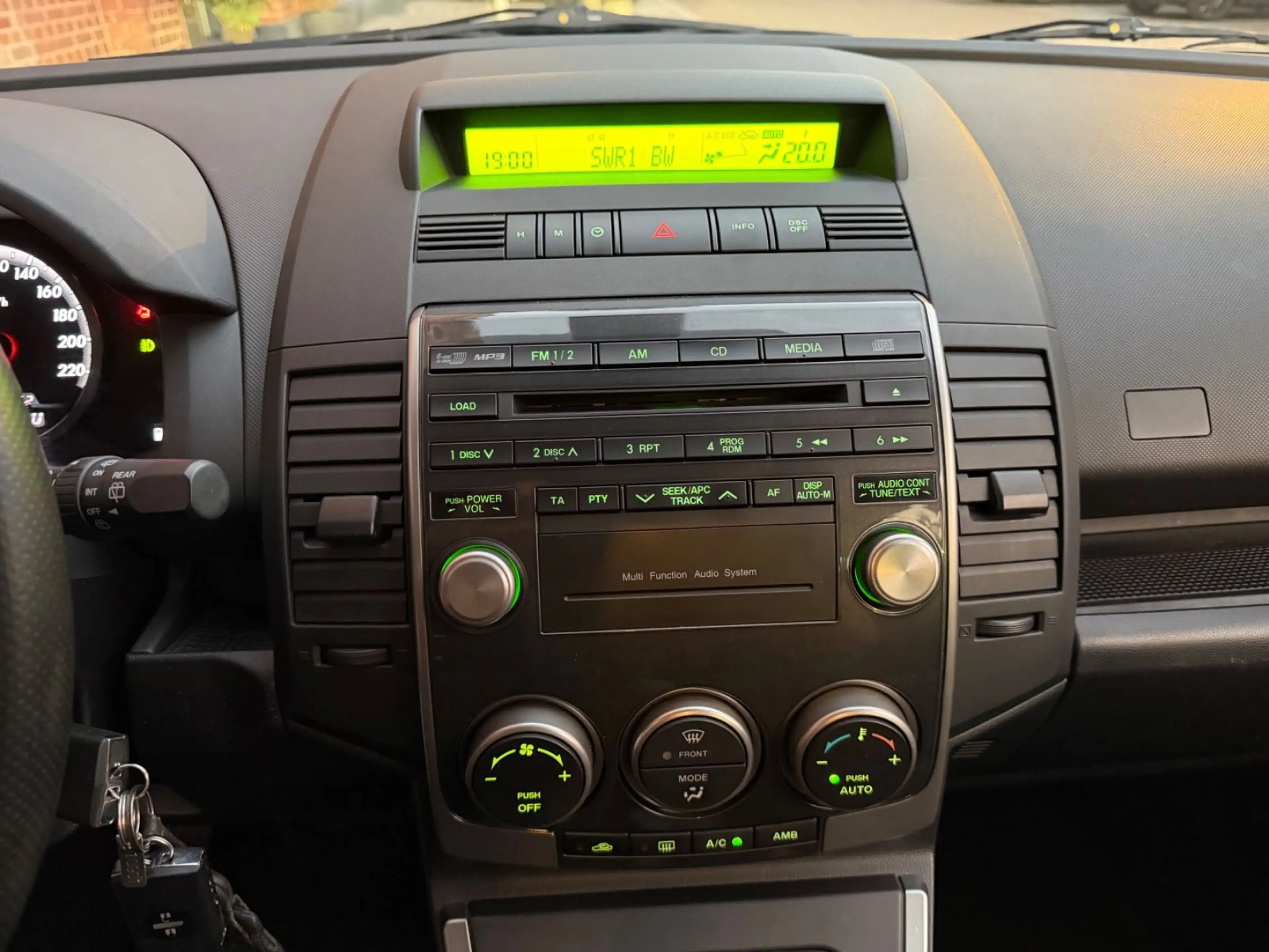 Mazda 5 2.0 CD Top *7-Sitze*Leder*1.Hand*TÜV Neu* — photo 12
