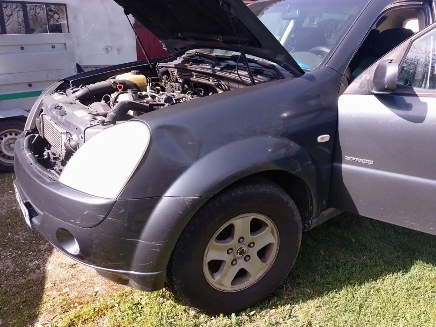 SsangYong Rexton REXTON II 270 XDi CONFORT Šedá - 2
