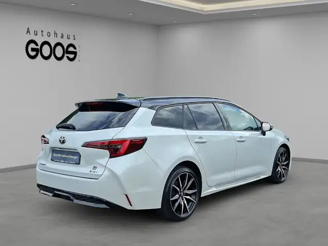 Toyota Corolla view 5