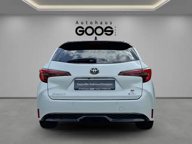 Toyota Corolla view 4
