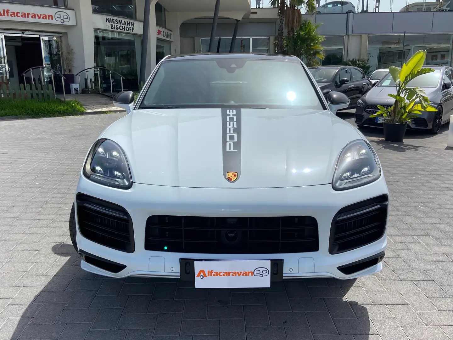 Porsche Cayenne Cayenne Coupe 4.0 GTS tiptronic Wit - 2
