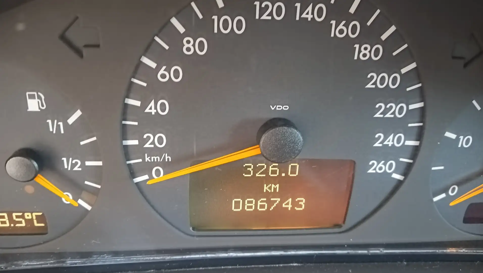 Mercedes-Benz E 270 Familiar CDI Elegance - 2