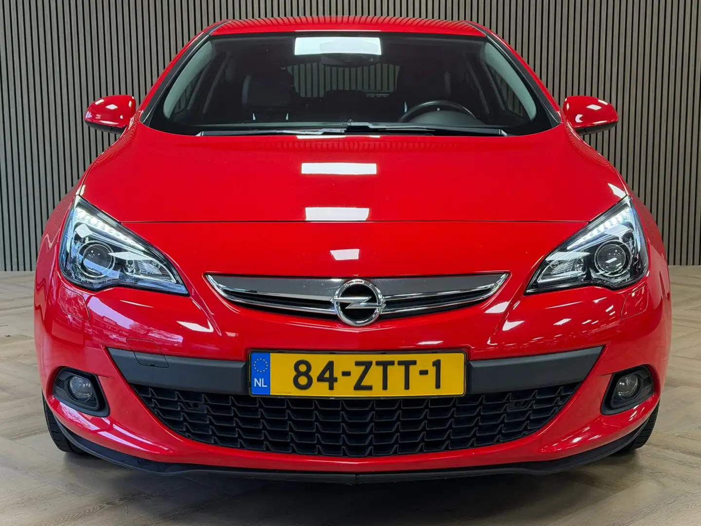 Opel Astra GTC 1.4 Turbo Sport NAVIGATIE AIRCO CRUISE PDC LED Rot - 2