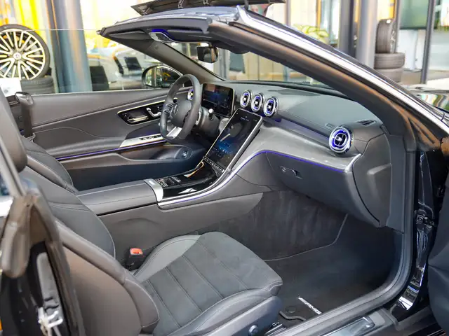 Mercedes-Benz Cle view 10