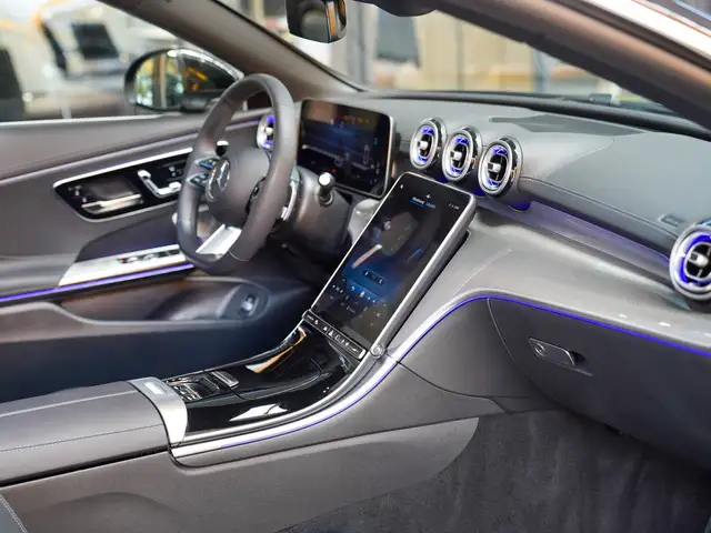 Mercedes-Benz Cle view 11