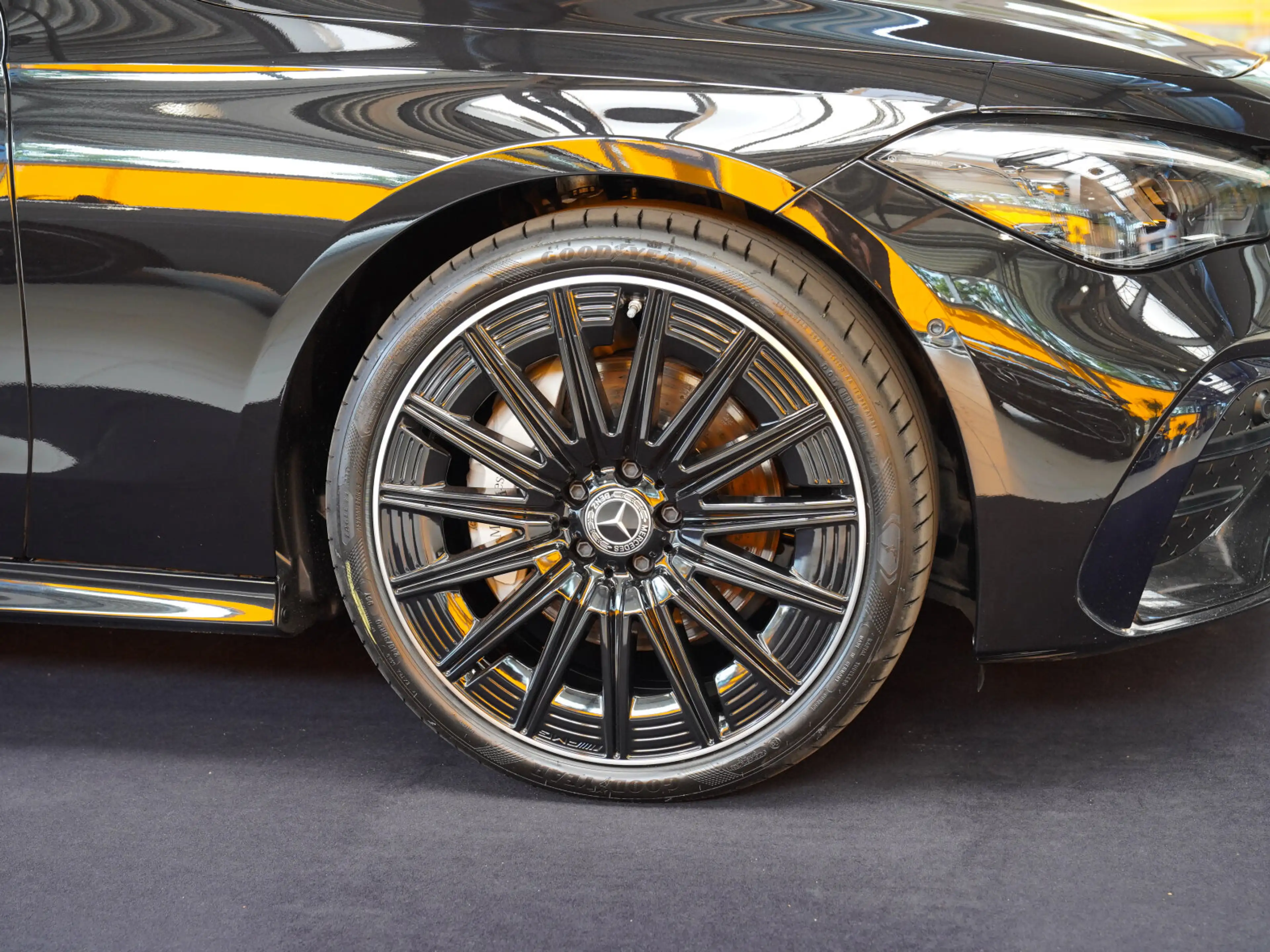 Mercedes-Benz CLE 220 CLE 220 d Cabrio AMG Line Night Burmester Memory — photo 3