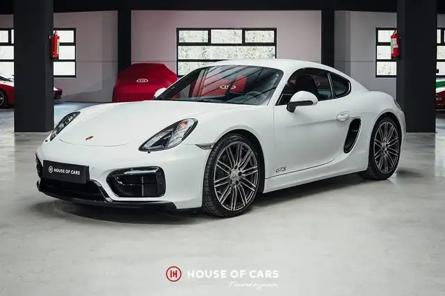 Porsche Cayman view 2