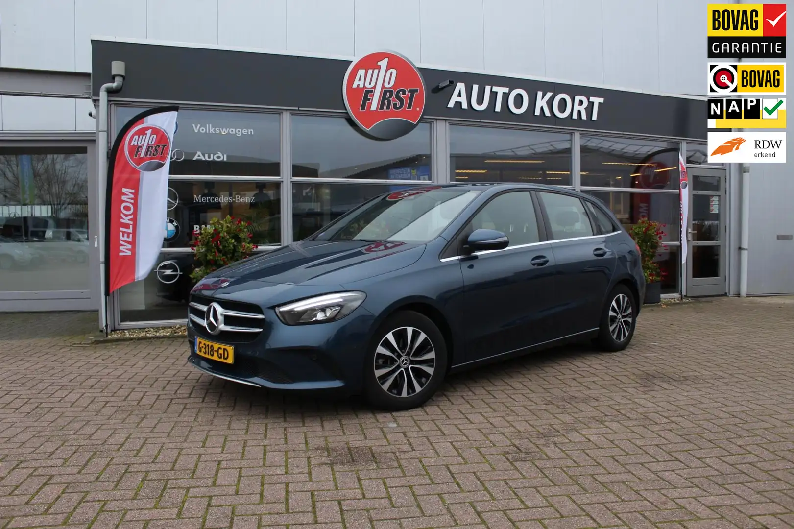 Mercedes-Benz B 180 Business Solution Plus Blauw - 1