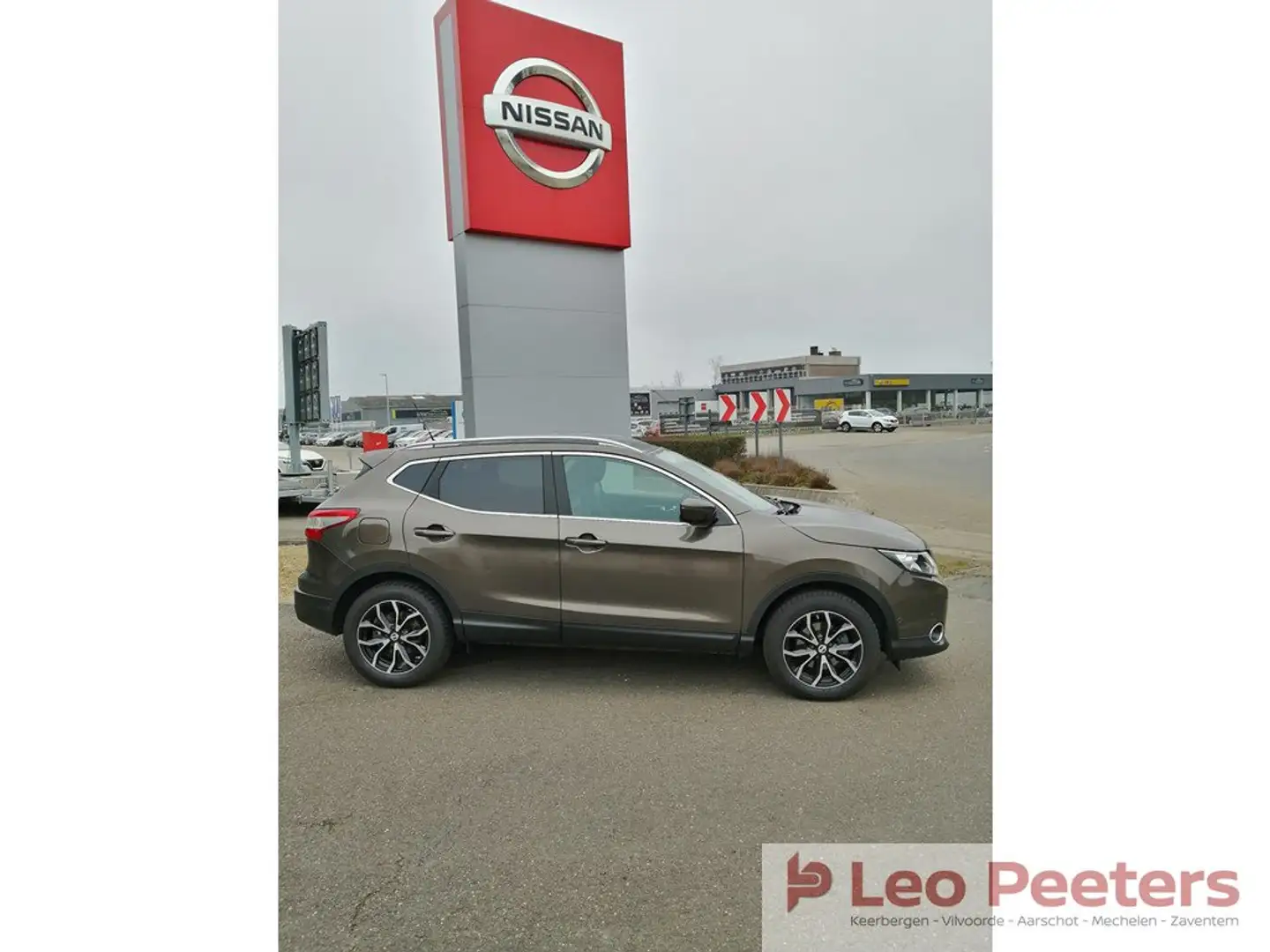 Nissan Qashqai TEKNA Brons - 2