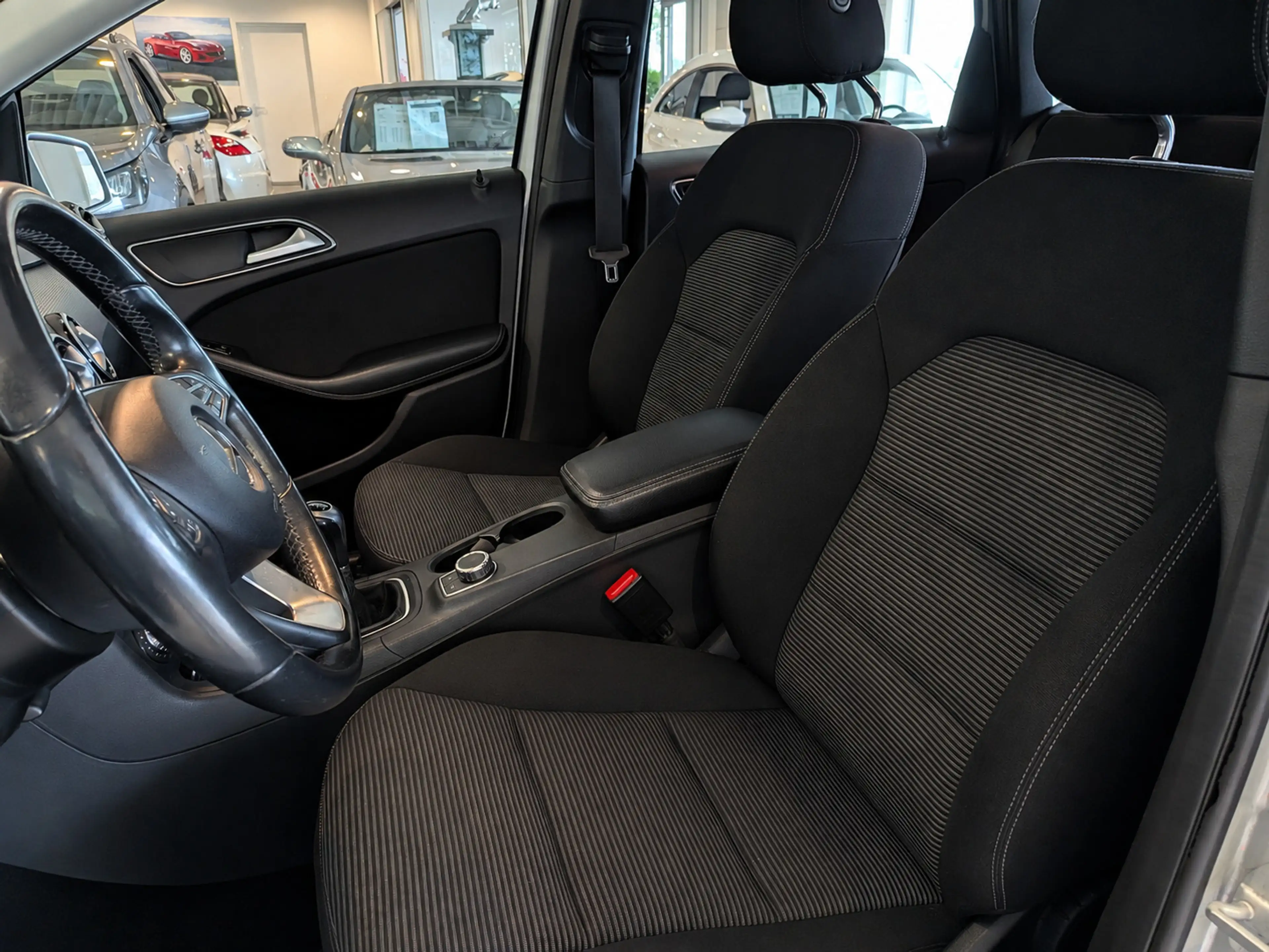 Mercedes-Benz B 180 Ambition Airco, Stuurbekrachtiging — photo 6