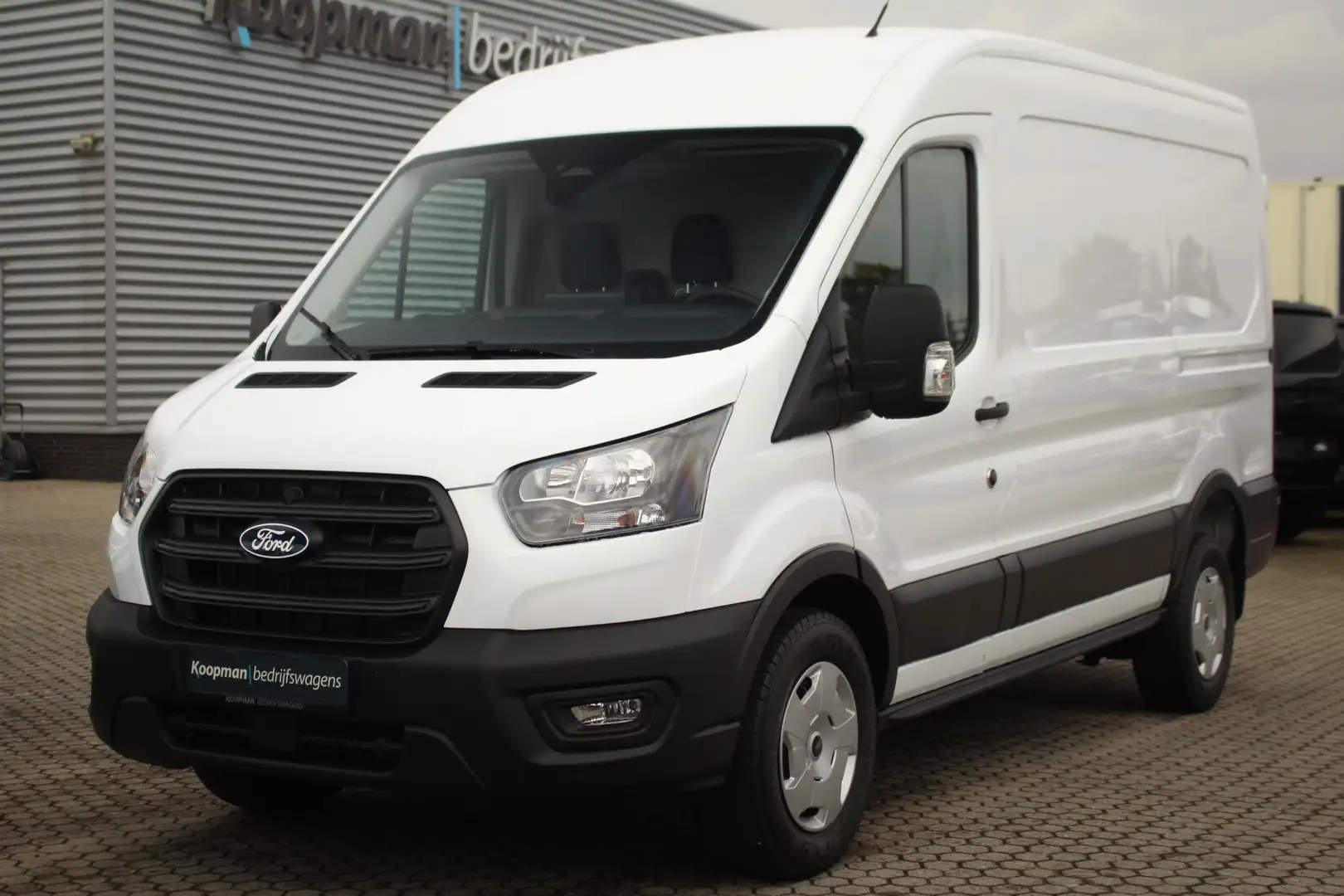 Ford Transit 350 2.0TDCI 130pk L2H2 Trend | Camera | Carplay/An Weiß - 2