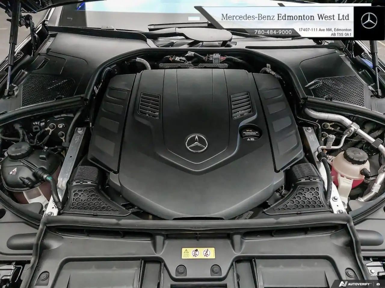 Mercedes-Benz S-Class снимка Mercedes-Benz S-Class