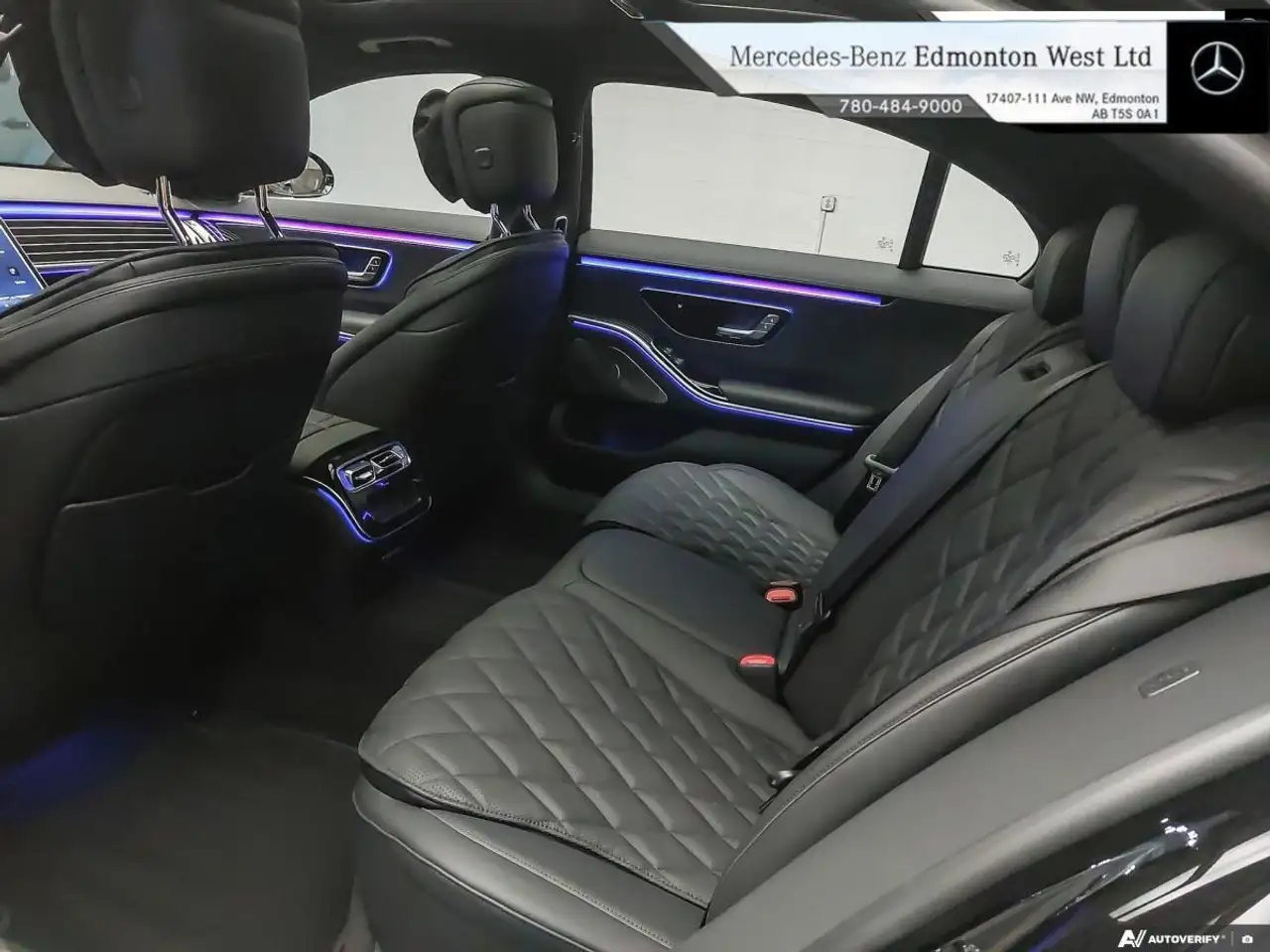 Mercedes-Benz S-Class снимка Mercedes-Benz S-Class