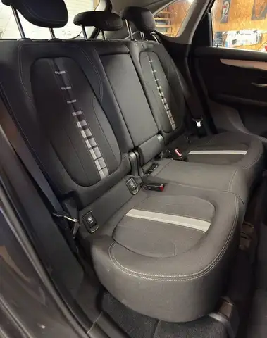 BMW 2 Series view 8