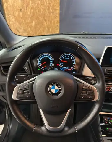 BMW 2 Series view 12