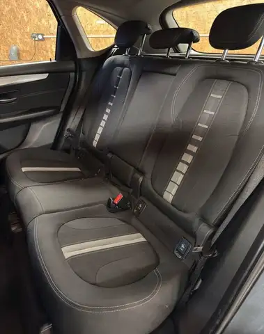 BMW 2 Series view 10