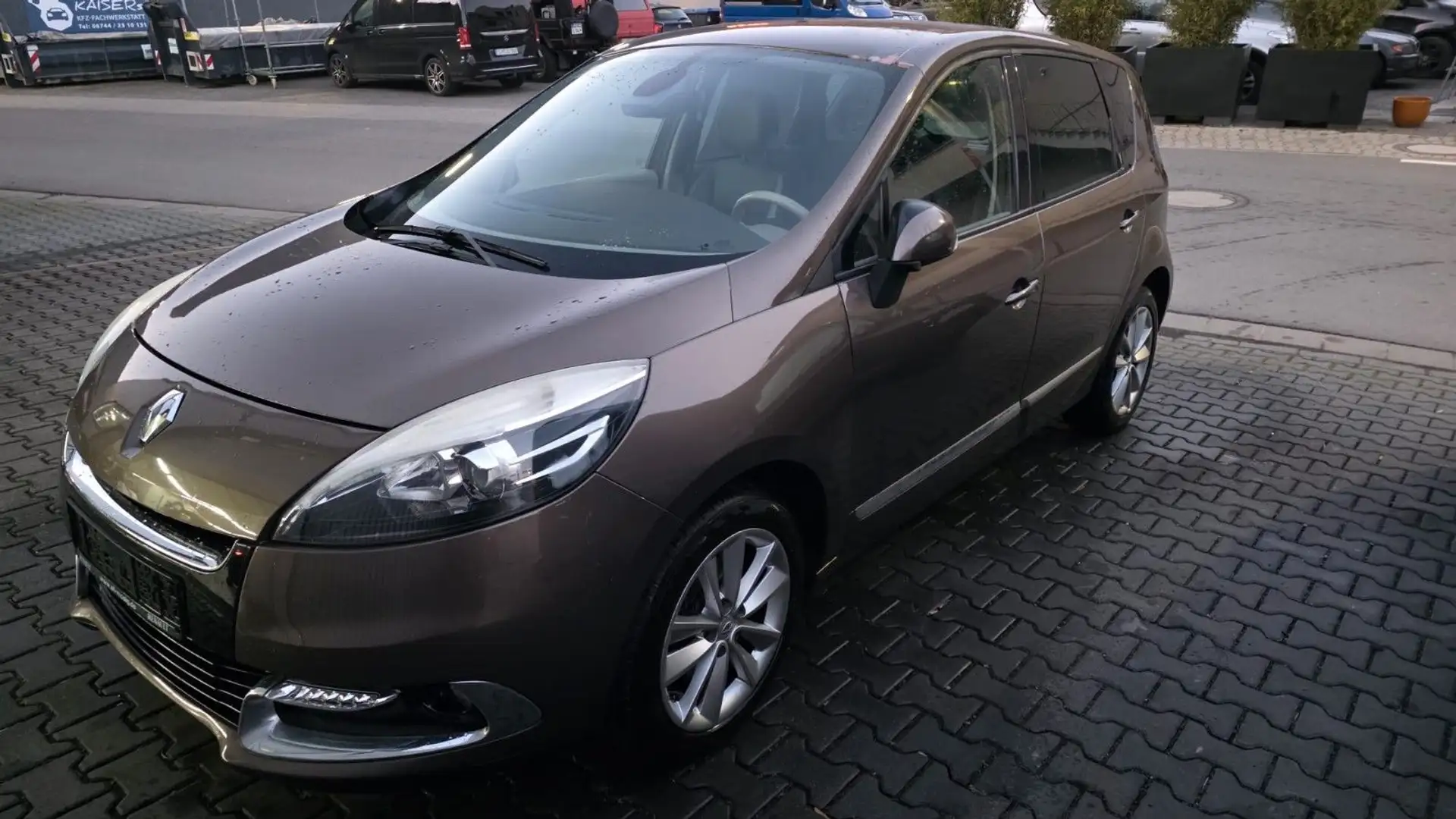 Renault Scenic III Luxe Braun - 1