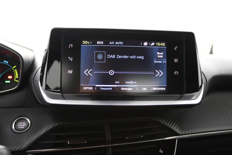 Peugeot e-2008 EV Active Pack 50 kWh — photo 25