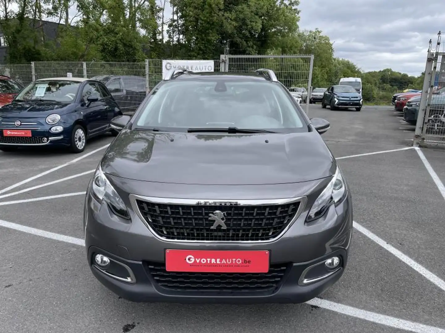 Peugeot 2008 Signature Gris - 2