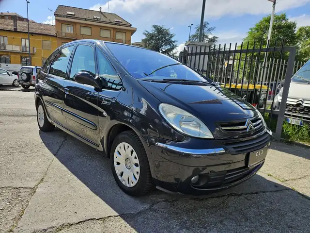 Citroen Xsara Picasso view 2