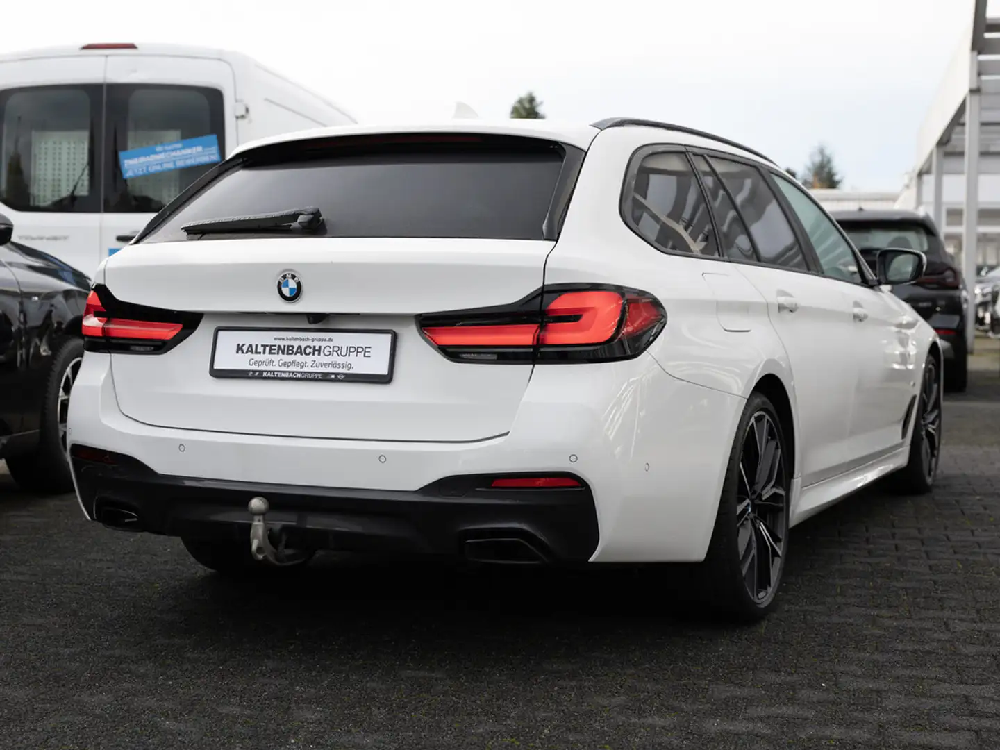 BMW 540 d Touring xDrive M-Sport Pro PANO AHK HUD Weiß - 2