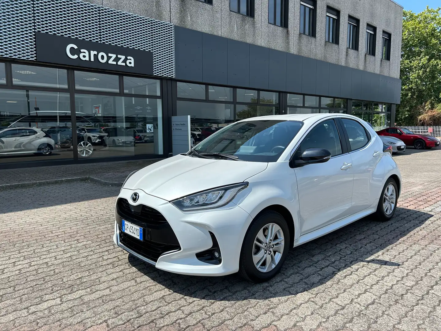 Mazda 2 2 IV 2022 1.5 Full hybrid Agile Comfort Pack e-cvt Bianco - 1