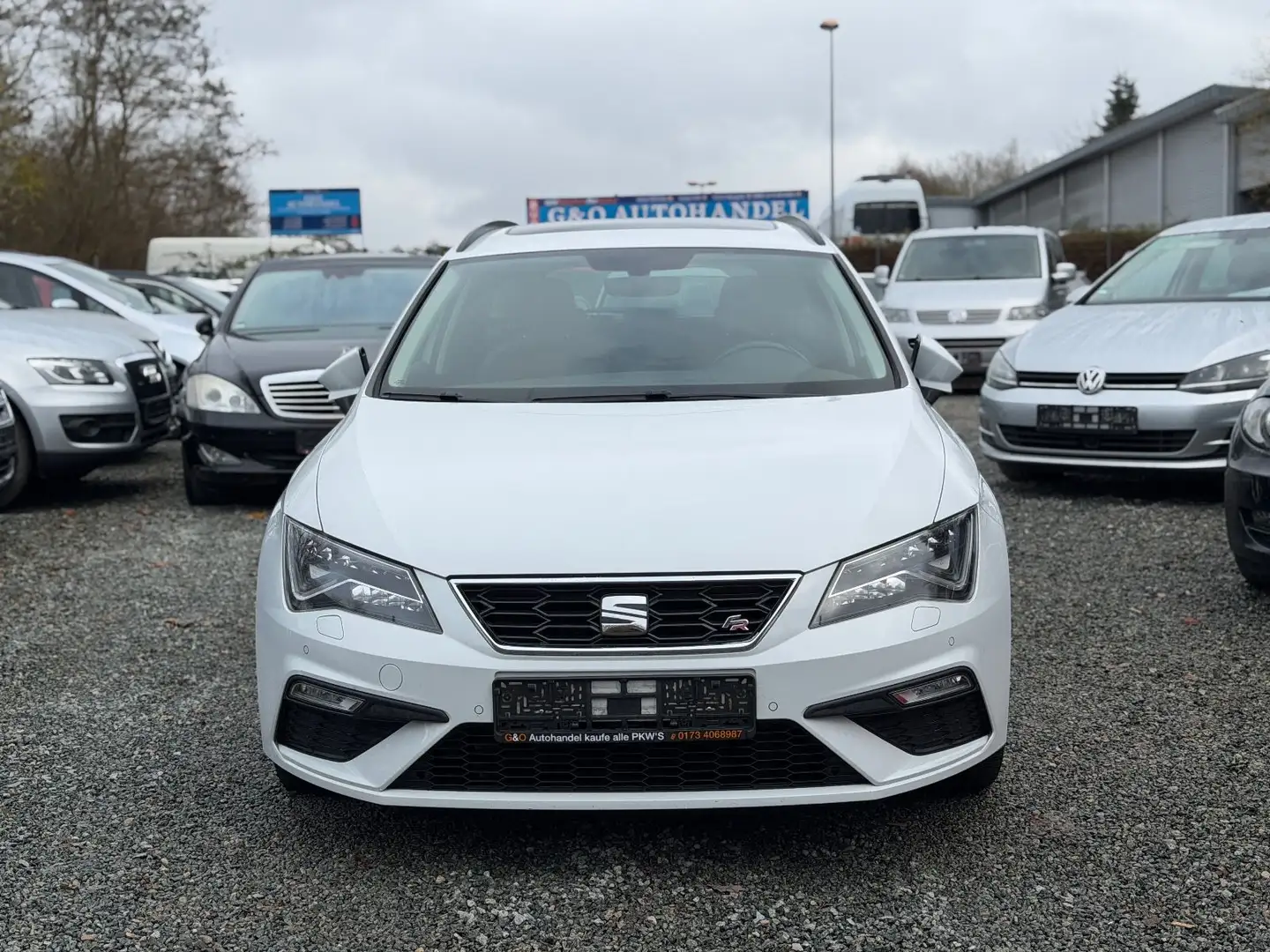 SEAT Leon ST 1.8 TSI 132kW Automatik Start&Stop FR Weiß - 2