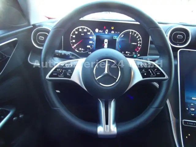 Mercedes-Benz C-Class view 8