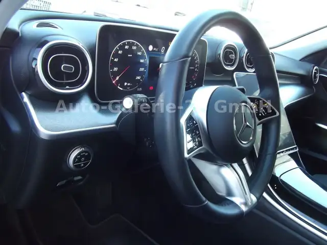 Mercedes-Benz C-Class view 7