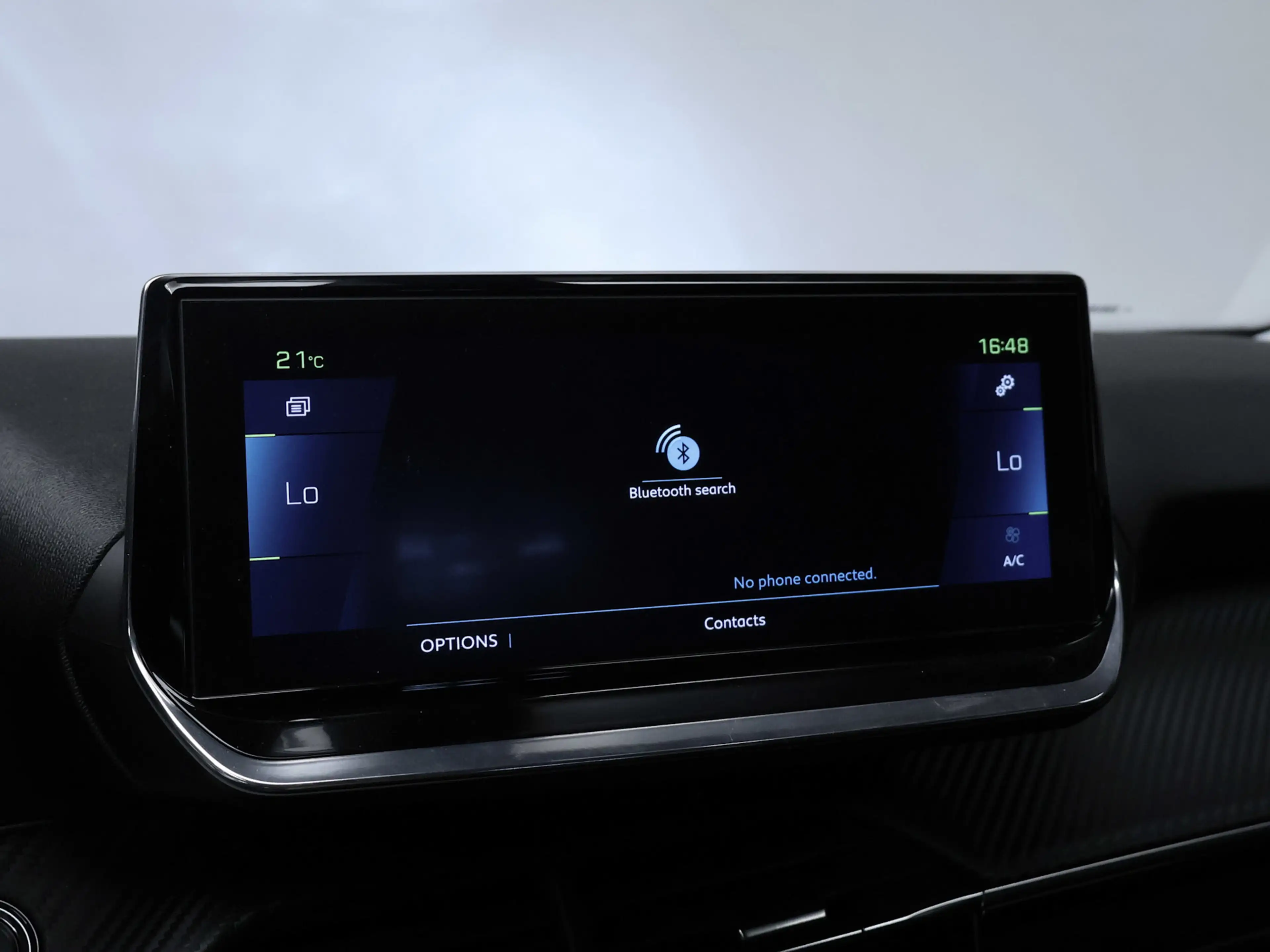 Peugeot e-2008 EV Allure 50 kWh Sport SOH 90% (APPLE CARPLAY,NAVI — photo 18