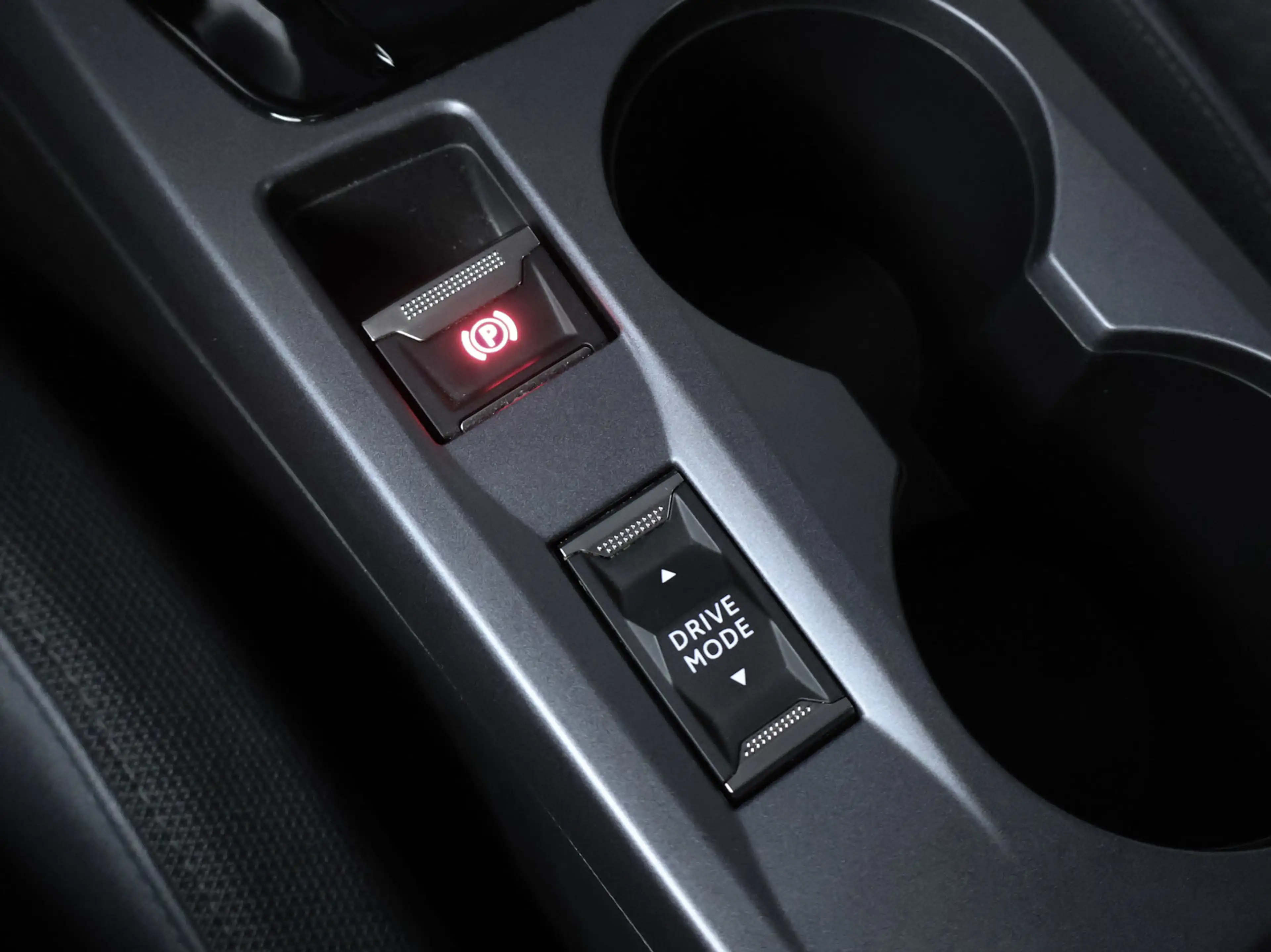Peugeot e-2008 EV Allure 50 kWh Sport SOH 90% (APPLE CARPLAY,NAVI — photo 22