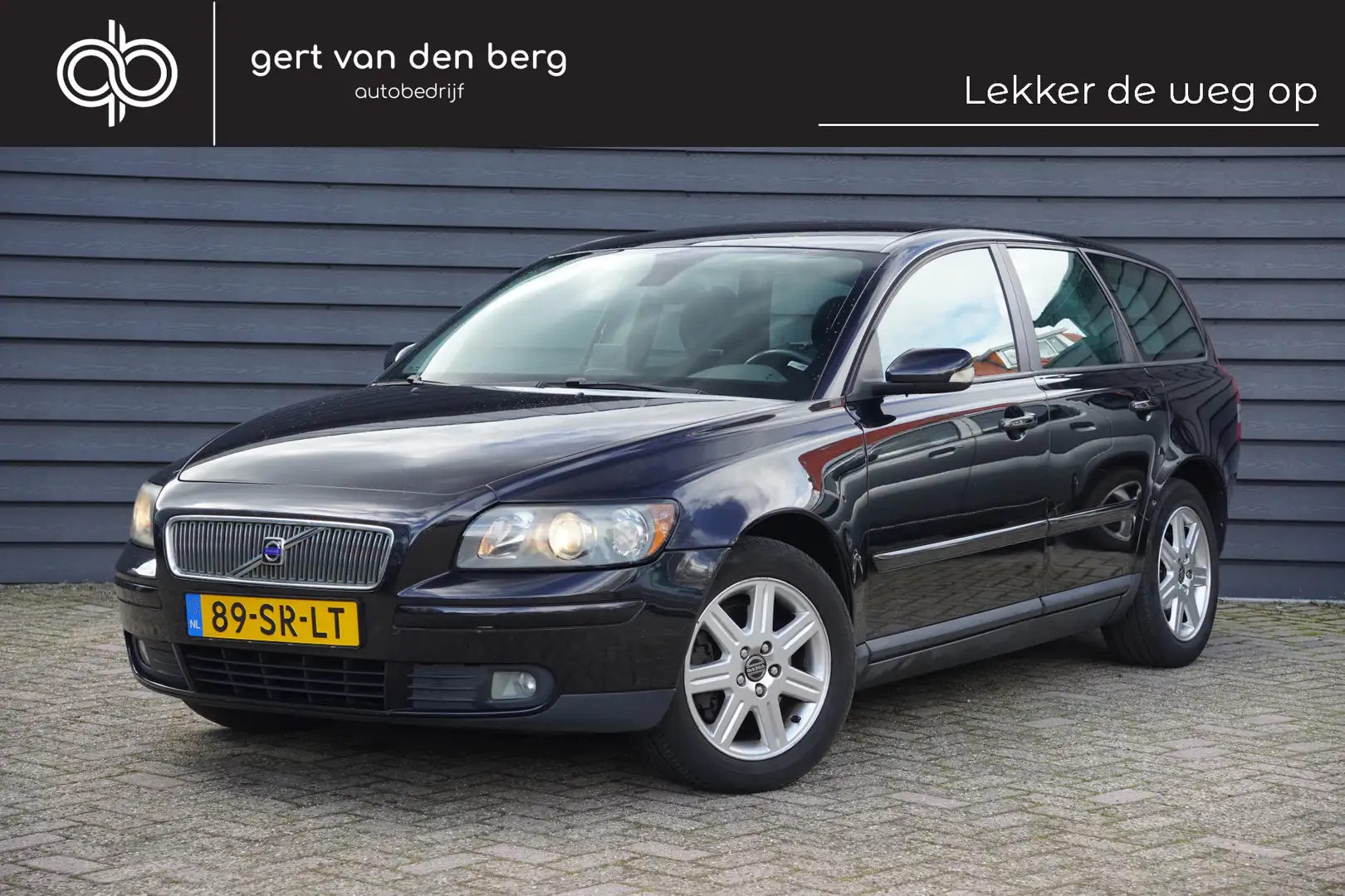 Volvo V50 2.4 Edition II - TREKHAAK - CLIMA - CRUISE CONTROL Negro - 1