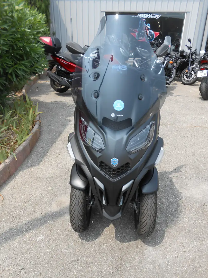 Piaggio MP3 530 Чёрный - 2