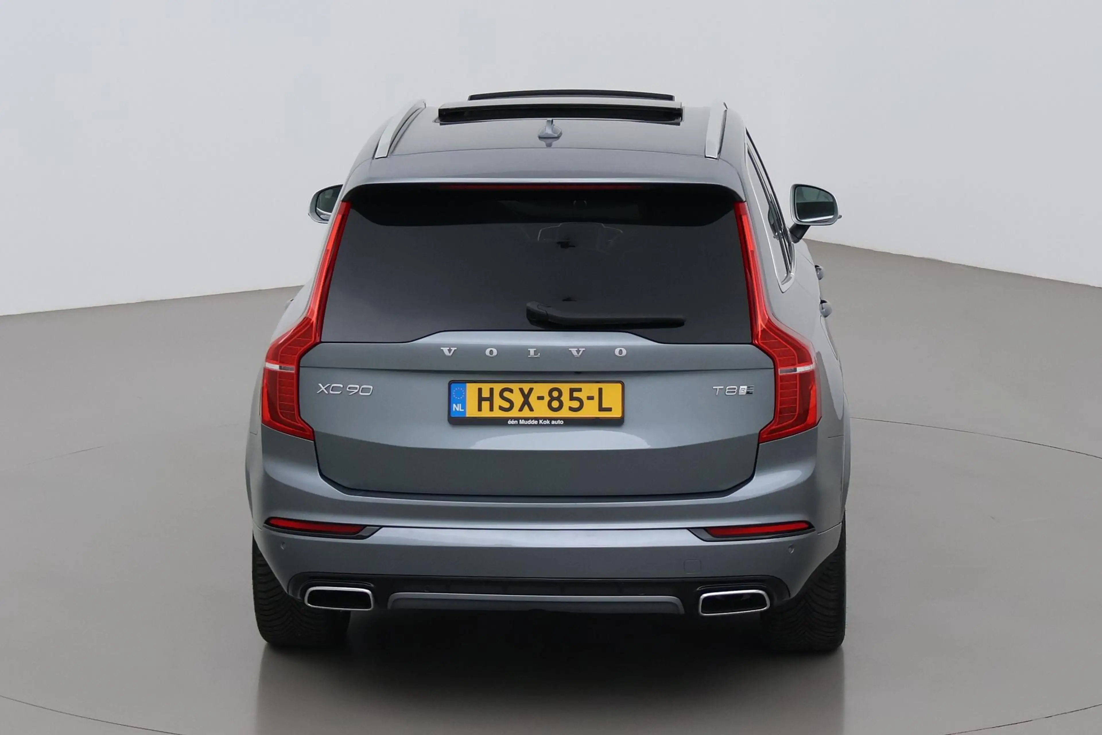Volvo XC90 T8 Twin Engine R-Design | Luchtvering | Bowers&Wil — photo 9