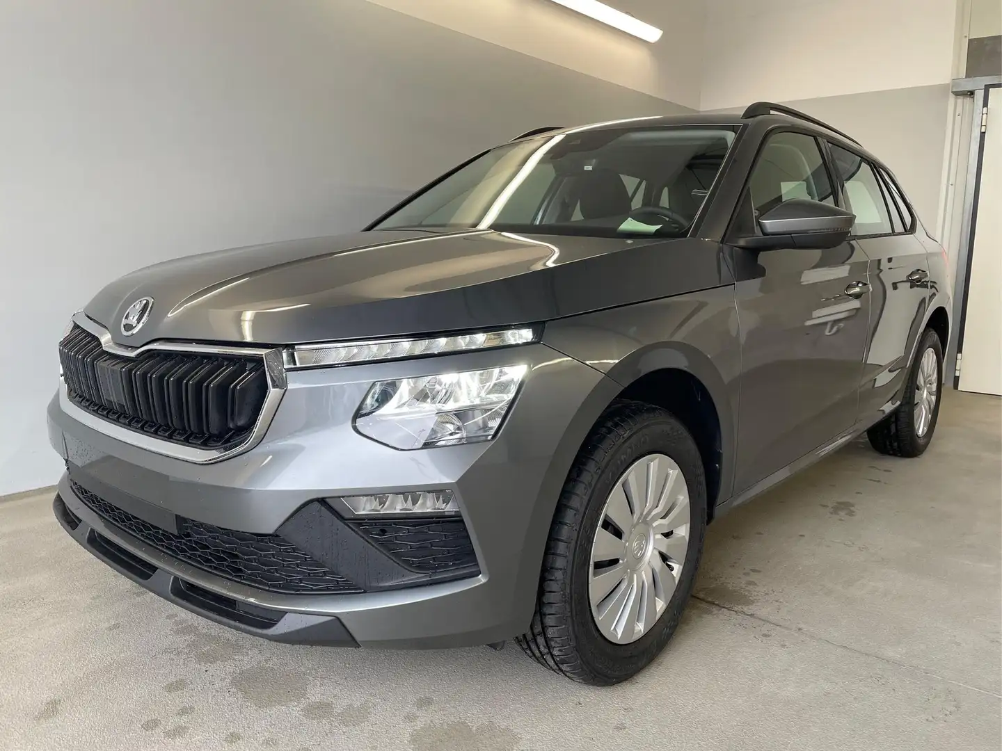 Skoda Kamiq Facelift 115PS DSG Sitzheizung 1.0 TSI DSG 85kW... Gris - 1