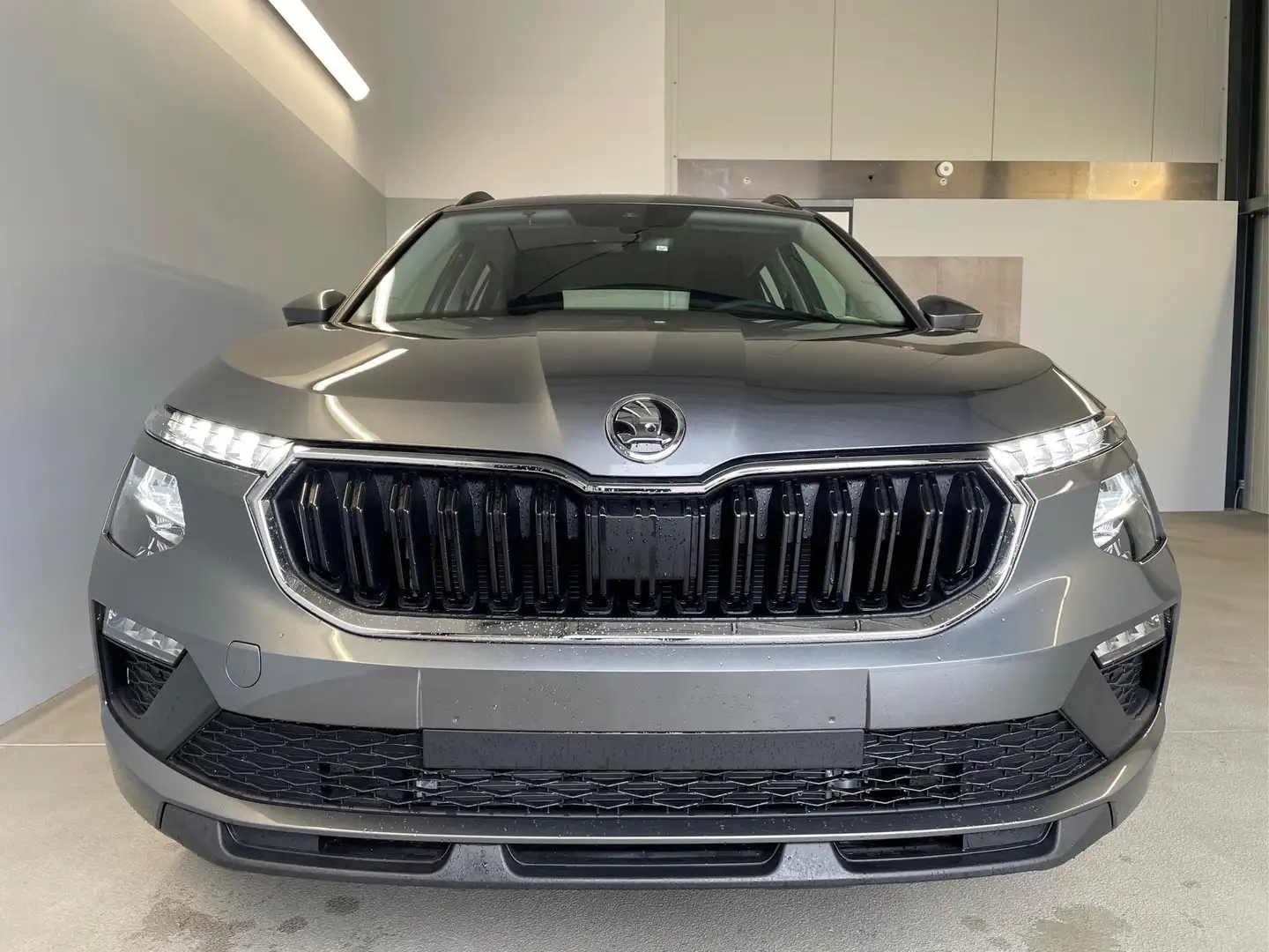 Skoda Kamiq Facelift 115PS DSG Sitzheizung 1.0 TSI DSG 85kW... Gris - 2
