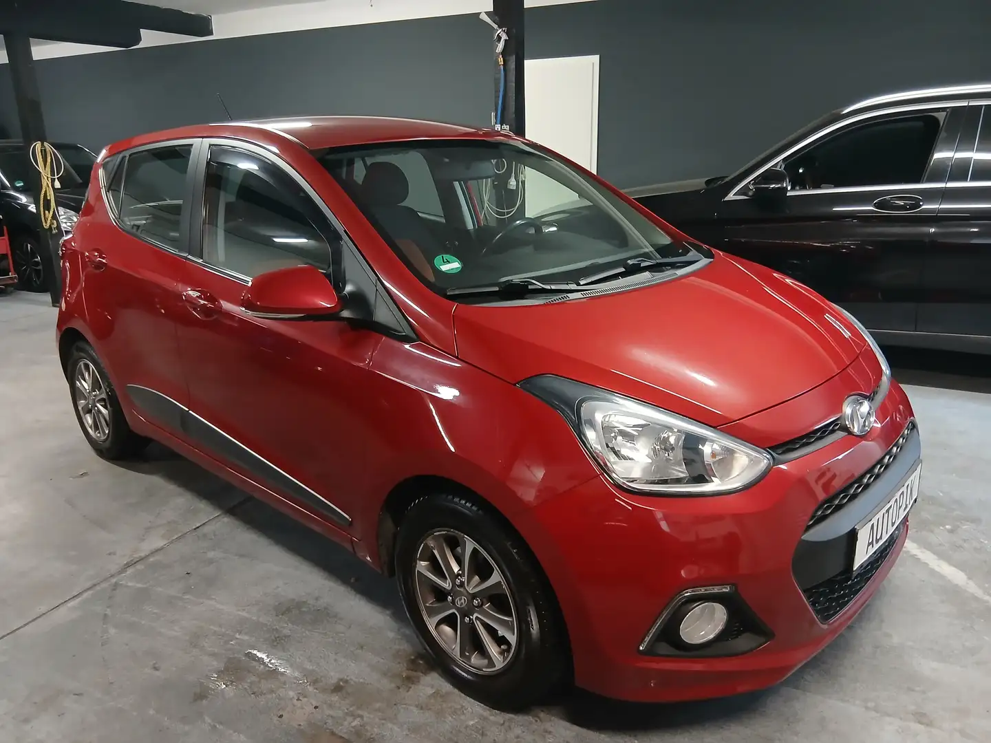 Hyundai i10 1.2 Automatik Style *KLIMA*TÜV(NEU)*GARANTIE Rouge - 1